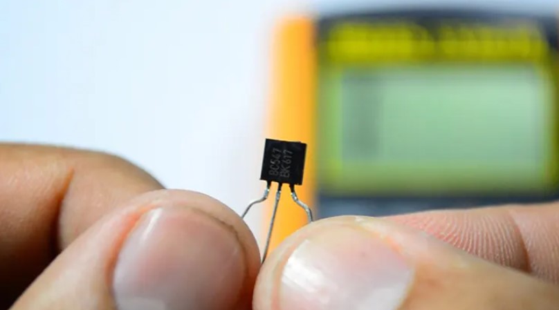 Karakteristik Transistor 2n5551